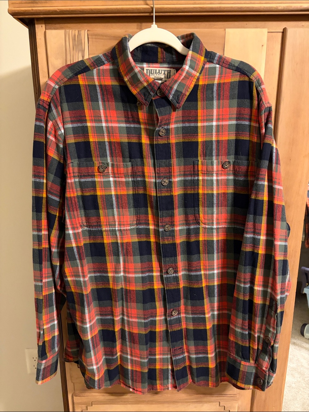 Duluth Trading Co Men’s Navy, Red & Yellow Plaid Button-Down Shirt